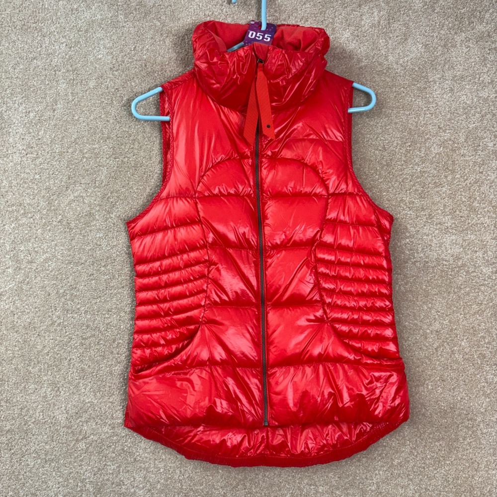 LULULEMON Down Vest Women's Size 10 Red Puffer Quilted Running Outdoor Winter
